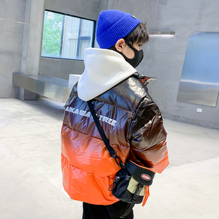 男童冬装渐变色红色炸街羽绒服2026新款儿童洋气男孩免洗外套潮牌