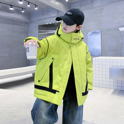 男童冬季撞色加厚冲锋衣羽绒服潮