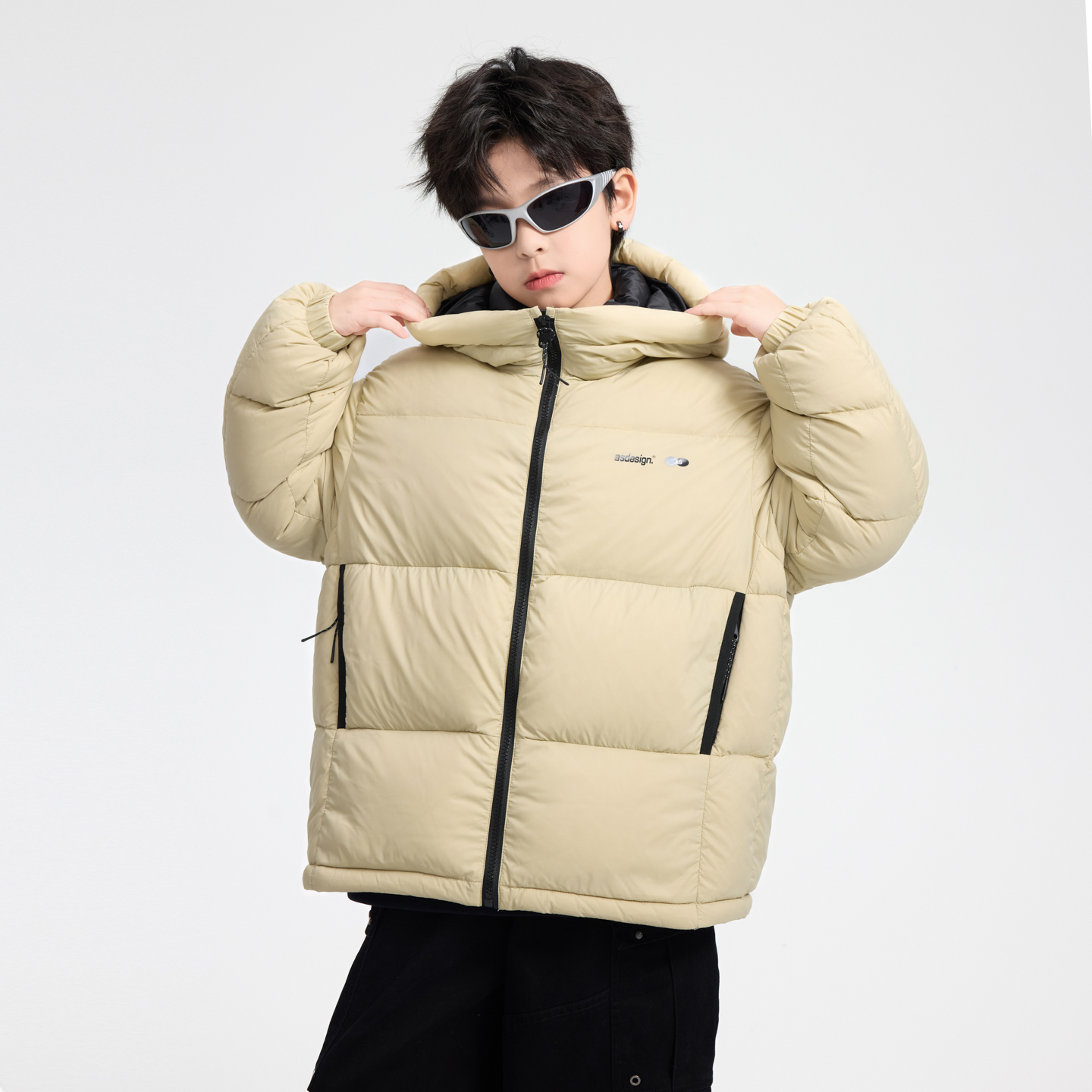 90白鸭绒户外防水面包连帽羽绒服