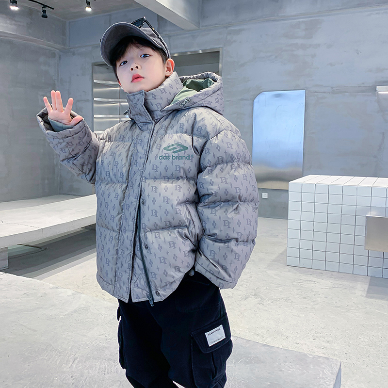 男童冬季满印加厚连帽防寒羽绒服