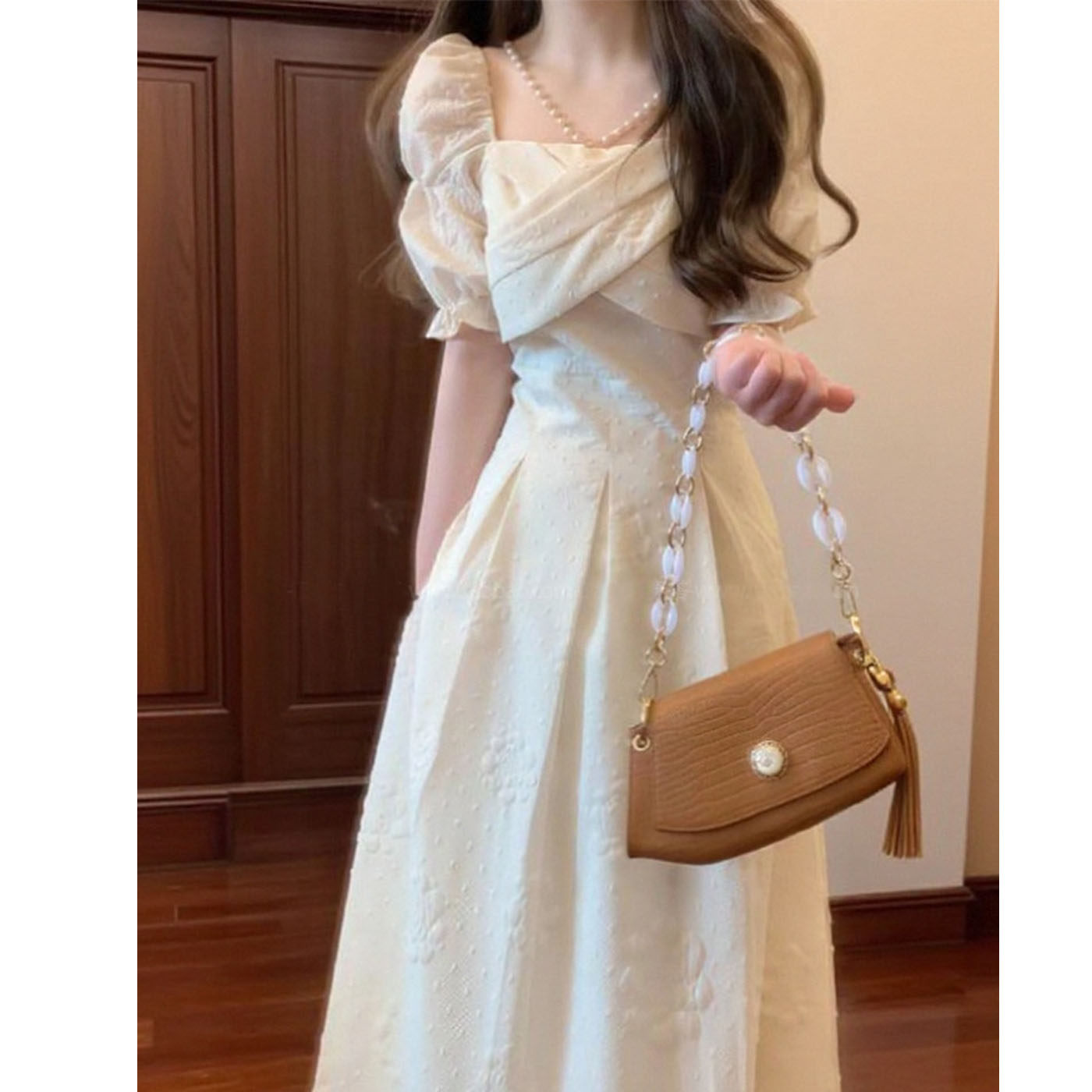 海边出片穿搭一字肩连衣裙方领两穿珍珠挂脖女夏重要场合漂亮裙子