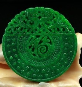 缅甸祖母绿福寿双全吊坠