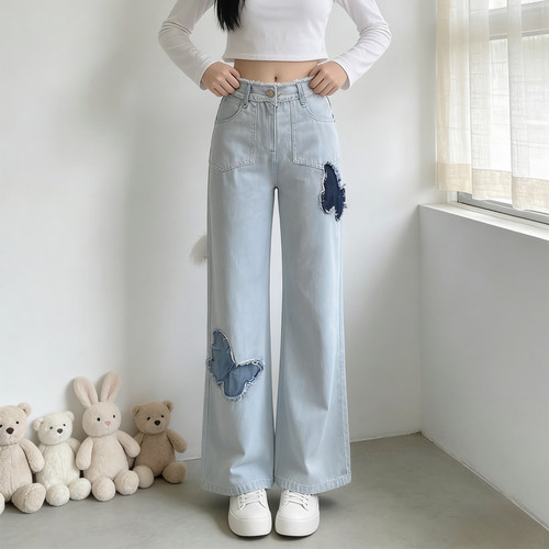 巨显瘦！版型不挑人，刺绣牛仔裤