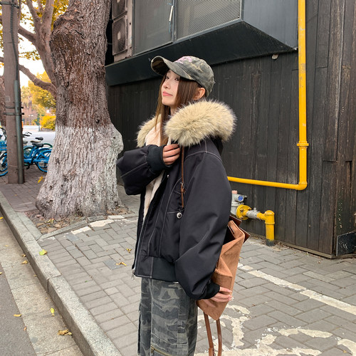 蜜念奴黑色座山雕大毛领保暖外套