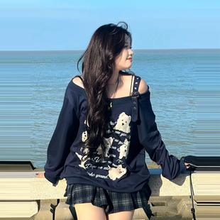 T恤女宽松显瘦遮肉上衣 卡通小狗印花露肩长袖 300斤大码 胖mm秋冬季