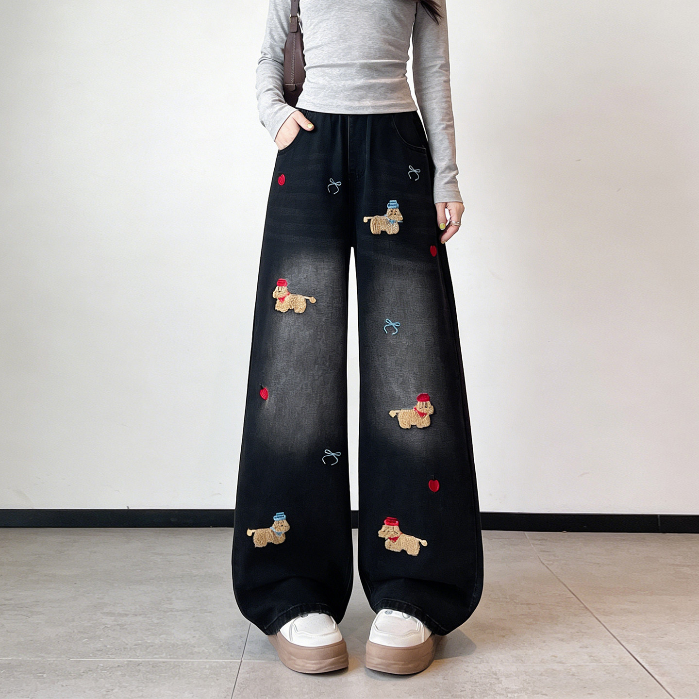大码胖mm黑色卡通刺绣阔腿牛仔裤女学院风可爱宽松高腰显瘦直筒裤,女装/女士精品,大码裤装,淘宝优惠券,粉丝福利购,淘宝优惠卷