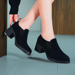 软底不累脚妈妈鞋 厚底防水台中跟单鞋 2025春秋绒面女鞋 粗跟高跟鞋