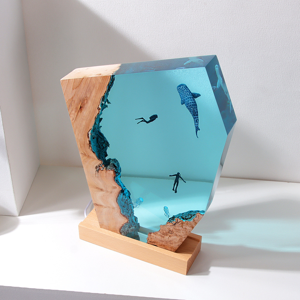 实木树脂海底世界鲸鲨鱼潜水员水母小夜灯床头灯氛围灯摆件礼物