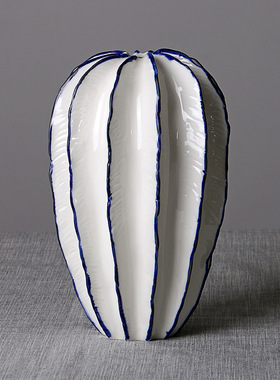 现代简约蓝线条防杨桃造型花瓶家居软装饰摆件桌面插花花器摆件