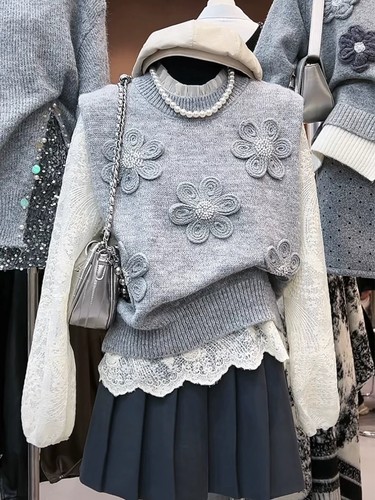 今年流行的漂亮女装坎肩2025春秋新款立体花朵背心毛衣马甲百搭