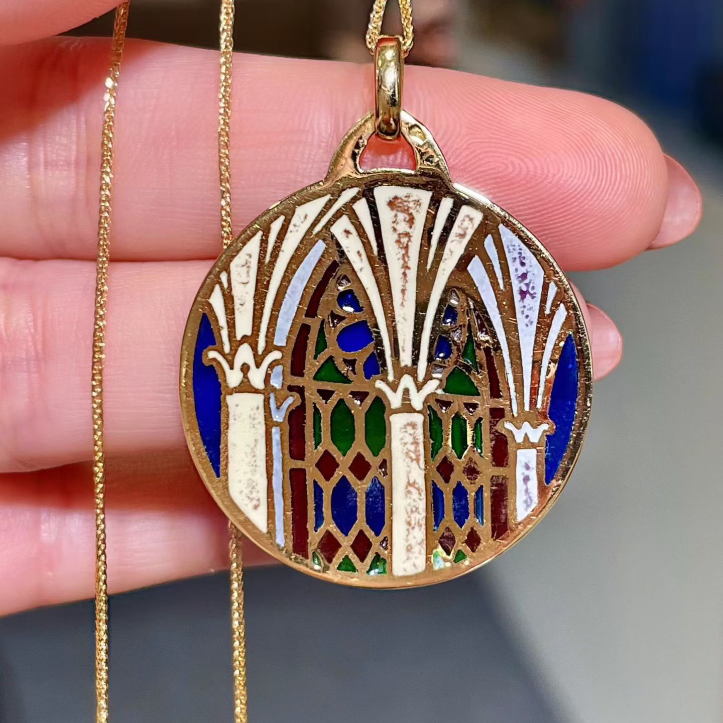 岚心珠宝29.7mm古董空窗珐琅吊坠 教堂琉璃窗造型项链坠 正品鹰标