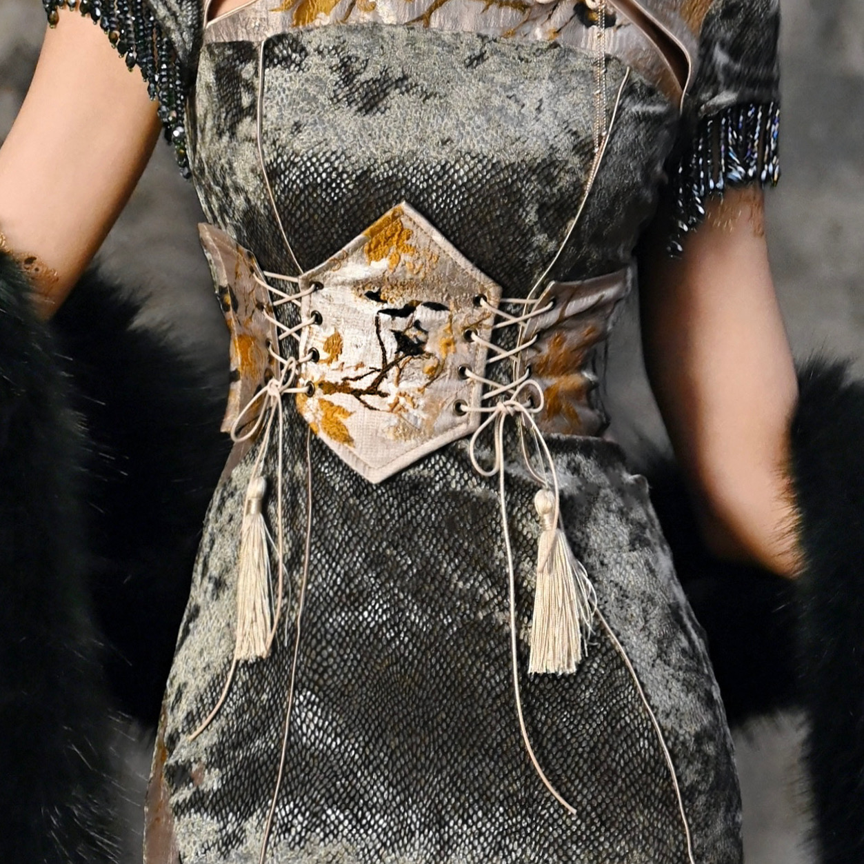 血液供给原创◆绑带提花流苏腰封