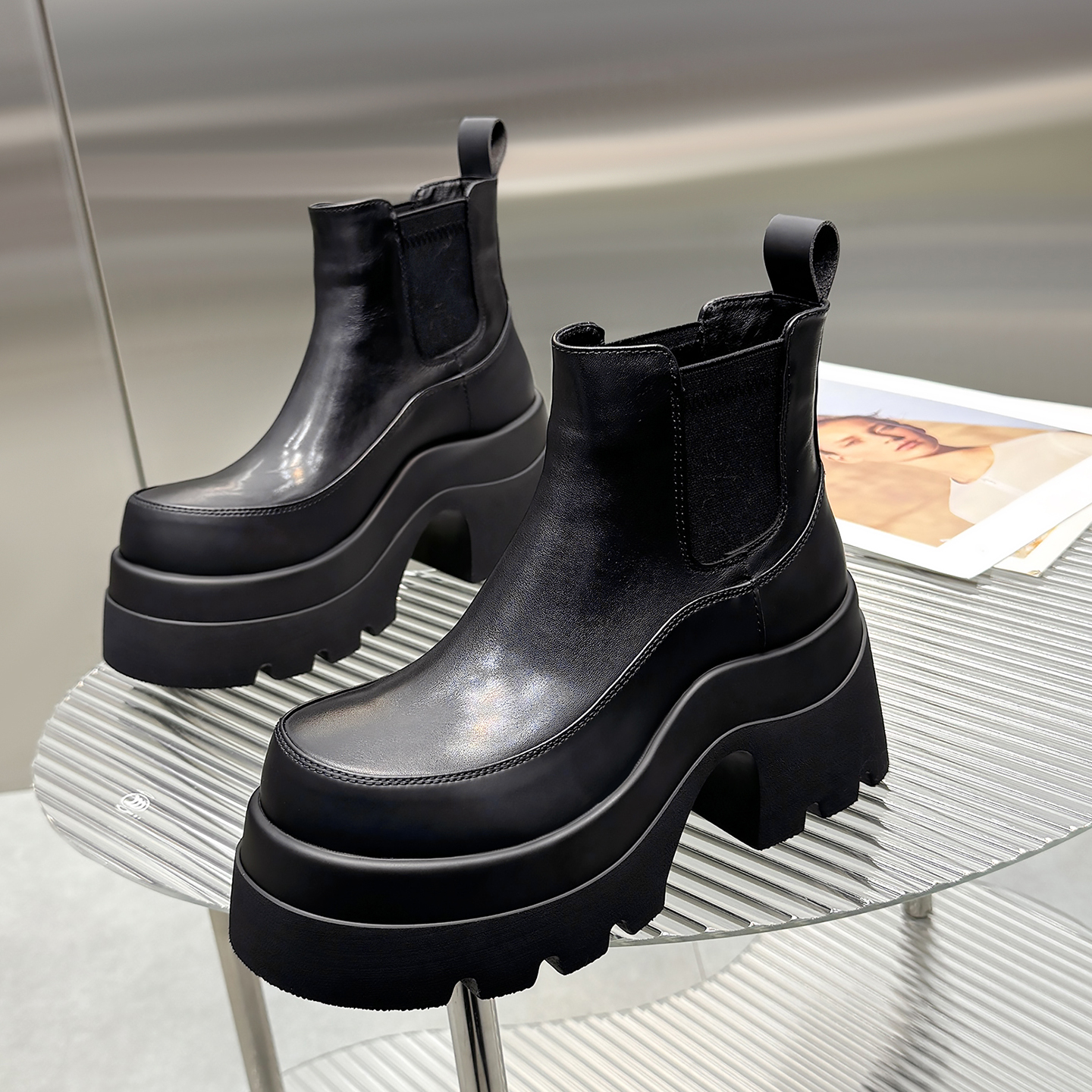 山山真皮坡跟厚底增高切尔西短靴