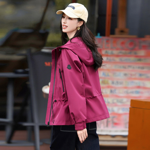 时尚连帽短外套女新款2026秋季韩范休闲洋气减龄百搭中年妈妈风衣