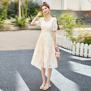 法式小个子刺绣连衣裙女2025夏新款收腰时髦减龄遮肚子中长款裙子