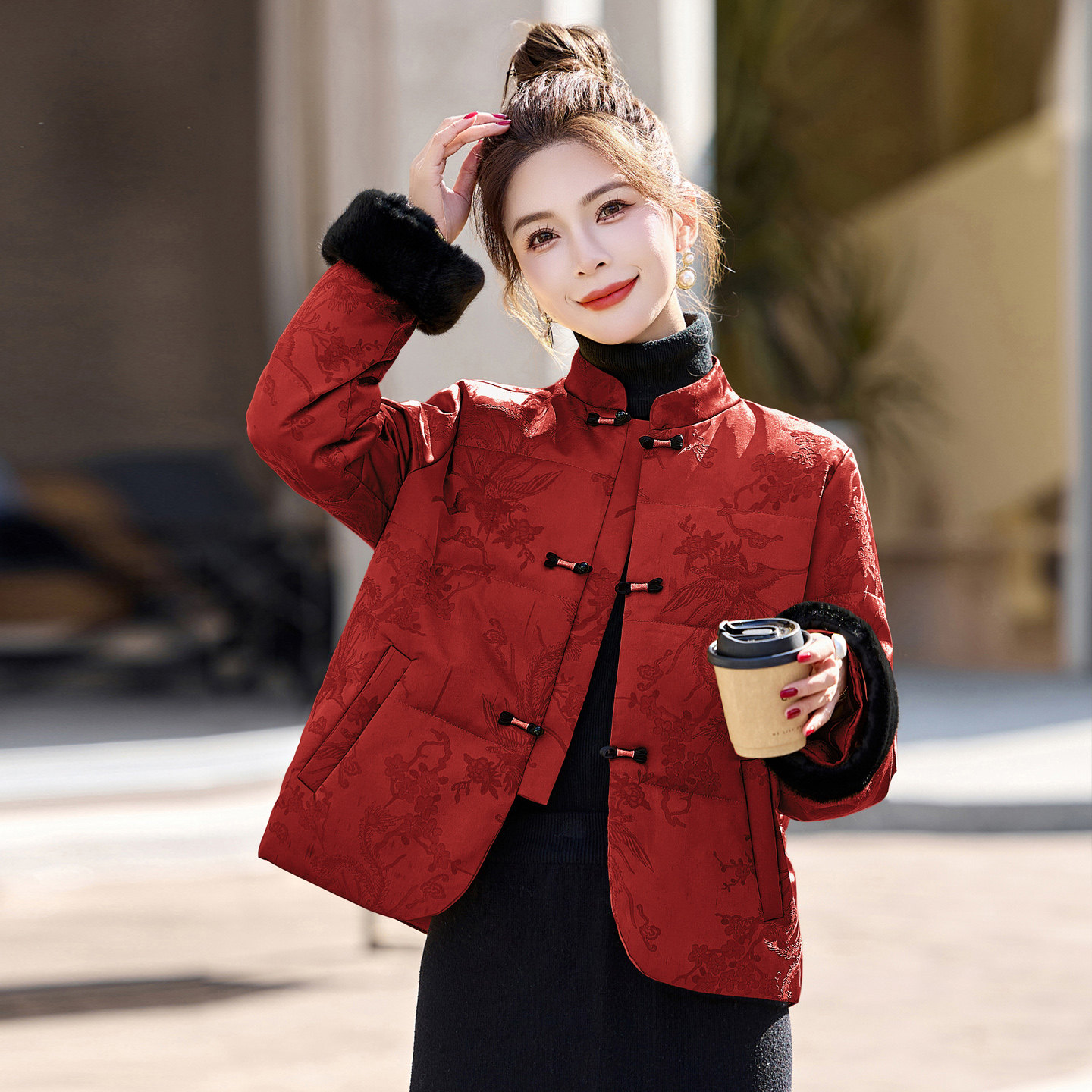 新年红盘扣羽绒服女短款2025冬季新款高端小个子加厚白鸭绒外套女,女装/女士精品,羽绒服,淘宝优惠券,粉丝福利购,淘宝优惠卷