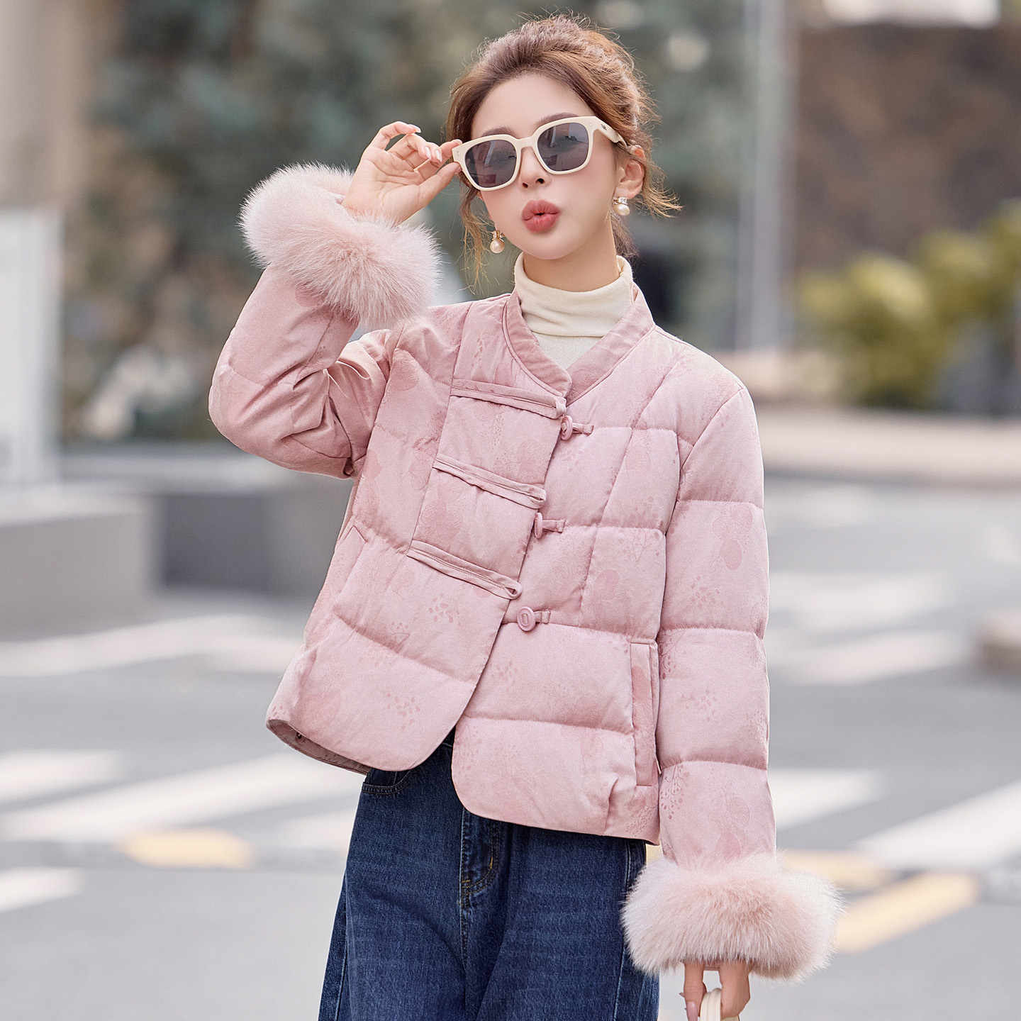 新中式水貂毛拼接羽绒服