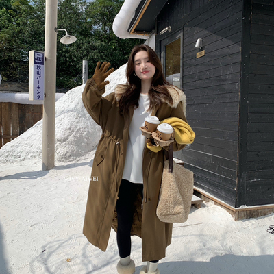 艾薇-韩系羊羔毛大翻领加厚保暖羽绒长款派克服大衣83177