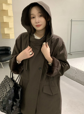 F.THREE三姐妹-新舒适时尚简约中长款风衣(配可拆卸帽子)92011-1