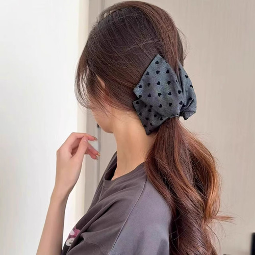 爱心牛仔三角抓夹女高级感2025新款大号鲨鱼夹发夹后脑勺盘发头饰