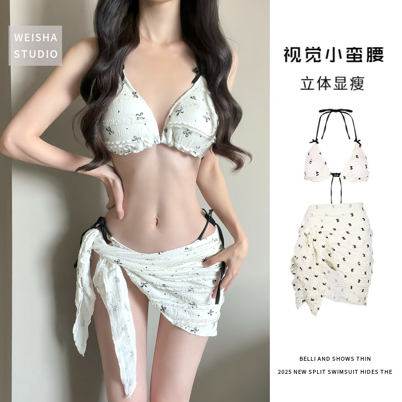 挂脖绑带碎花拼色比基尼泳衣女三件套小胸性感辣妹泡温泉度假沙滩