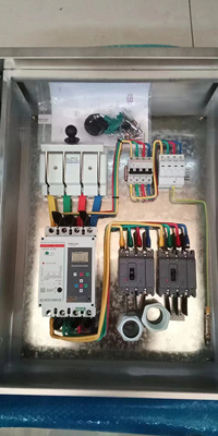 二进一出汇流箱防孤岛重合闸断路器配电箱110KW二汇一并网箱光伏