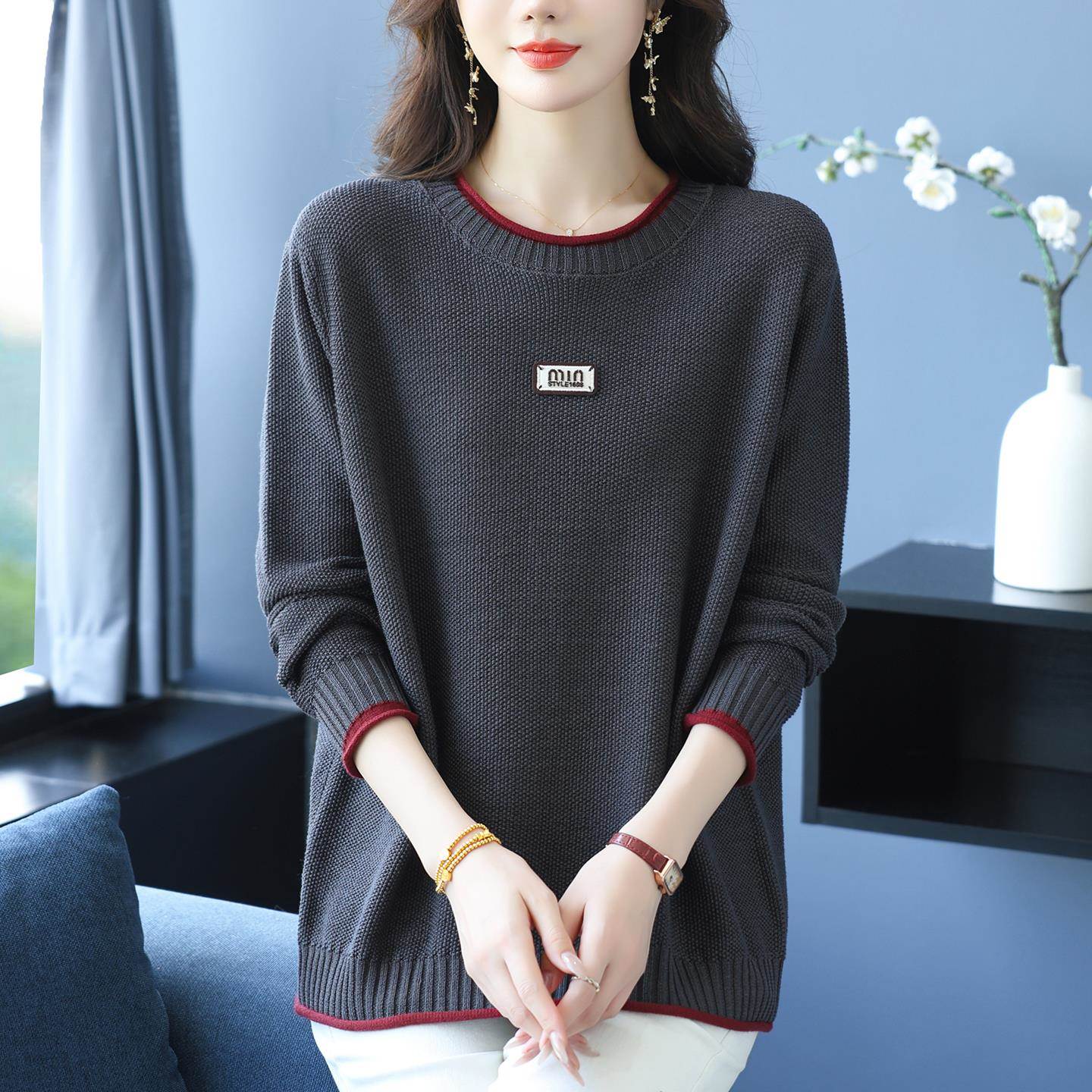 中年妈妈春秋圆领针织衫女洋气长袖上衣宽松大码拼色打底遮肚毛衣