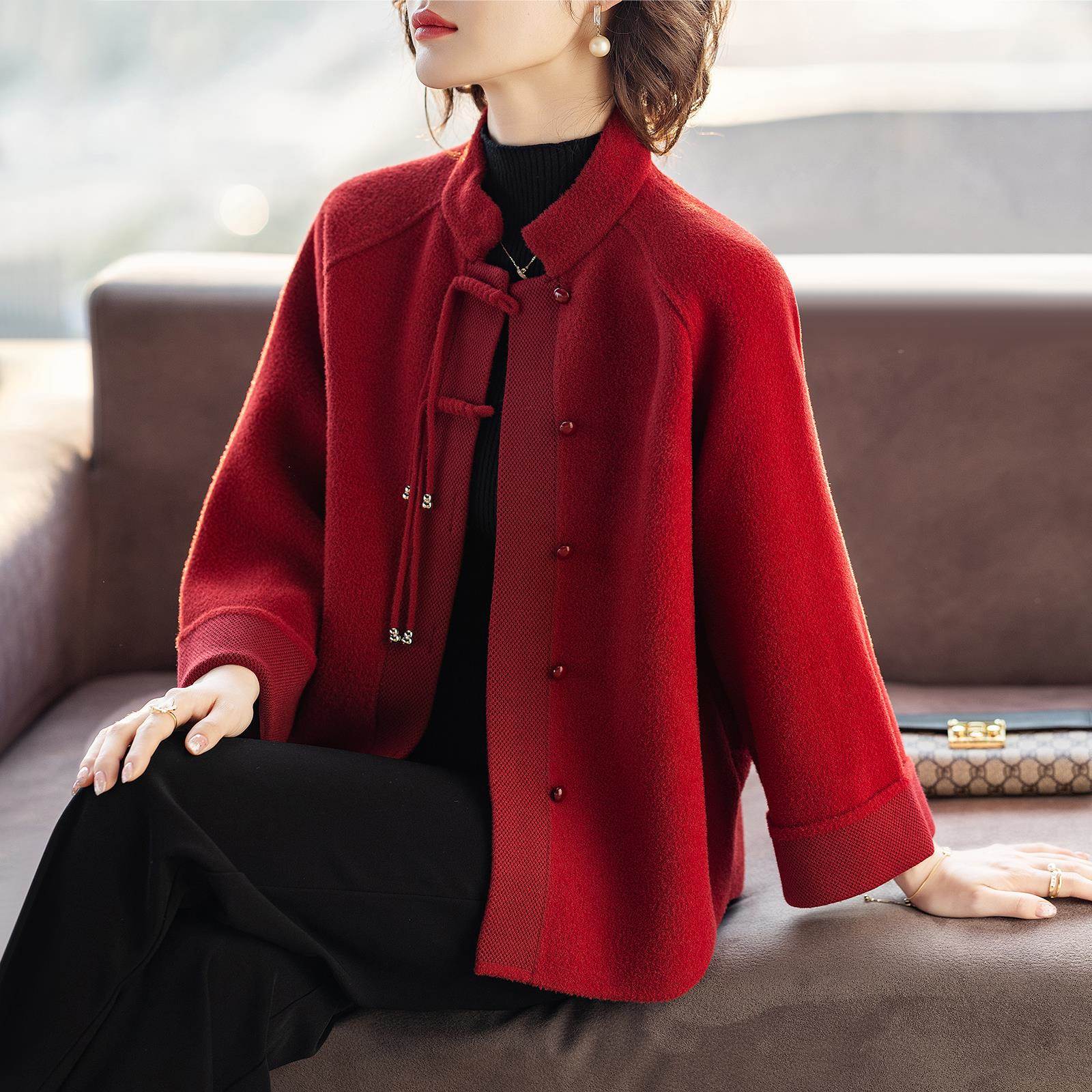 妈妈秋冬外套秋装洋气2025新款中老年人女本命年红色喜婆婆上衣服