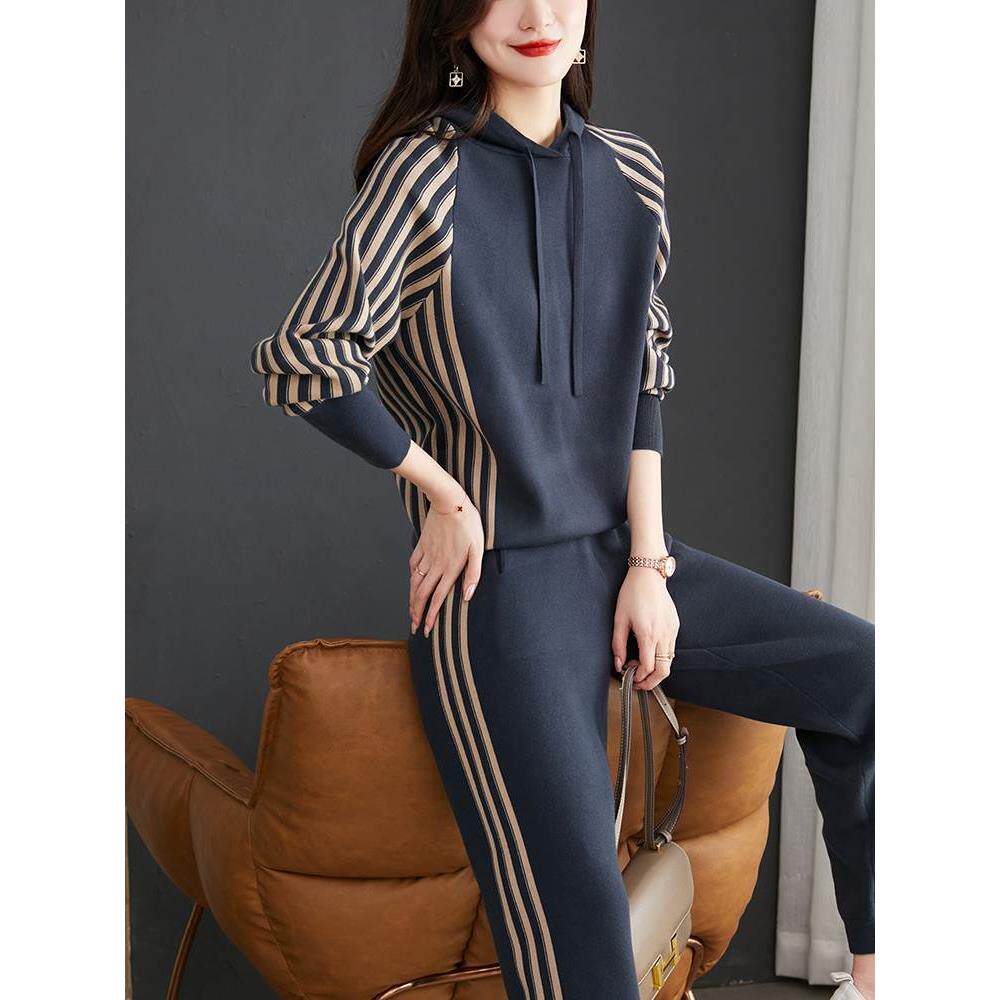 春天休闲时尚春季卫衣2026新款运动服套装女中年妈妈装针织两件套