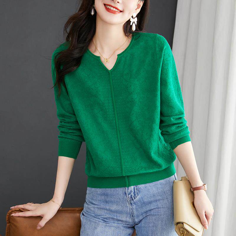 春秋上衣女秋装时尚新款短款内搭打底衫初秋薄款长袖绿色针织衫