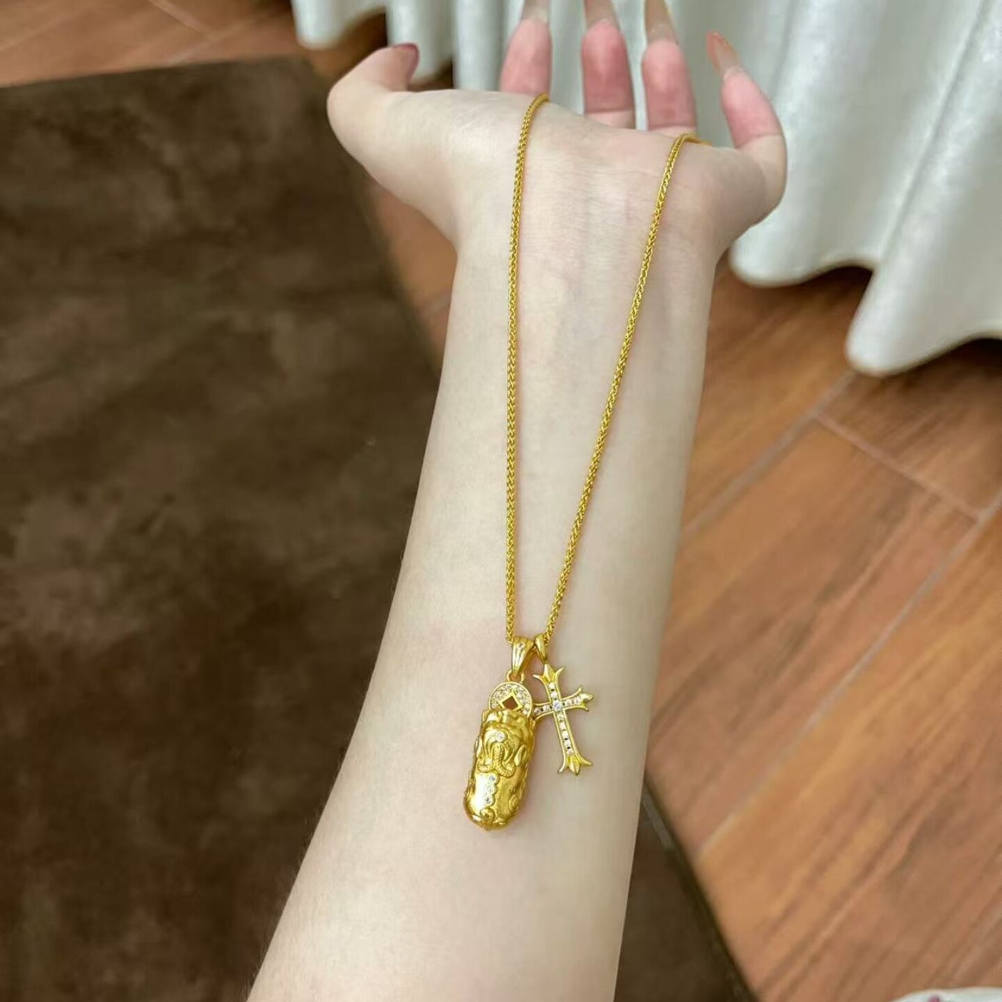 沙金仿真金貔貅金刚杵吊坠项链女款轻奢小众百搭锁骨链新中式挂坠