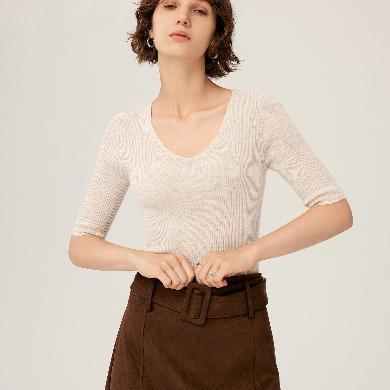 德国Biela Ascot黄金羊毛 可机洗精纺100%纯羊毛短袖女V领打底衫