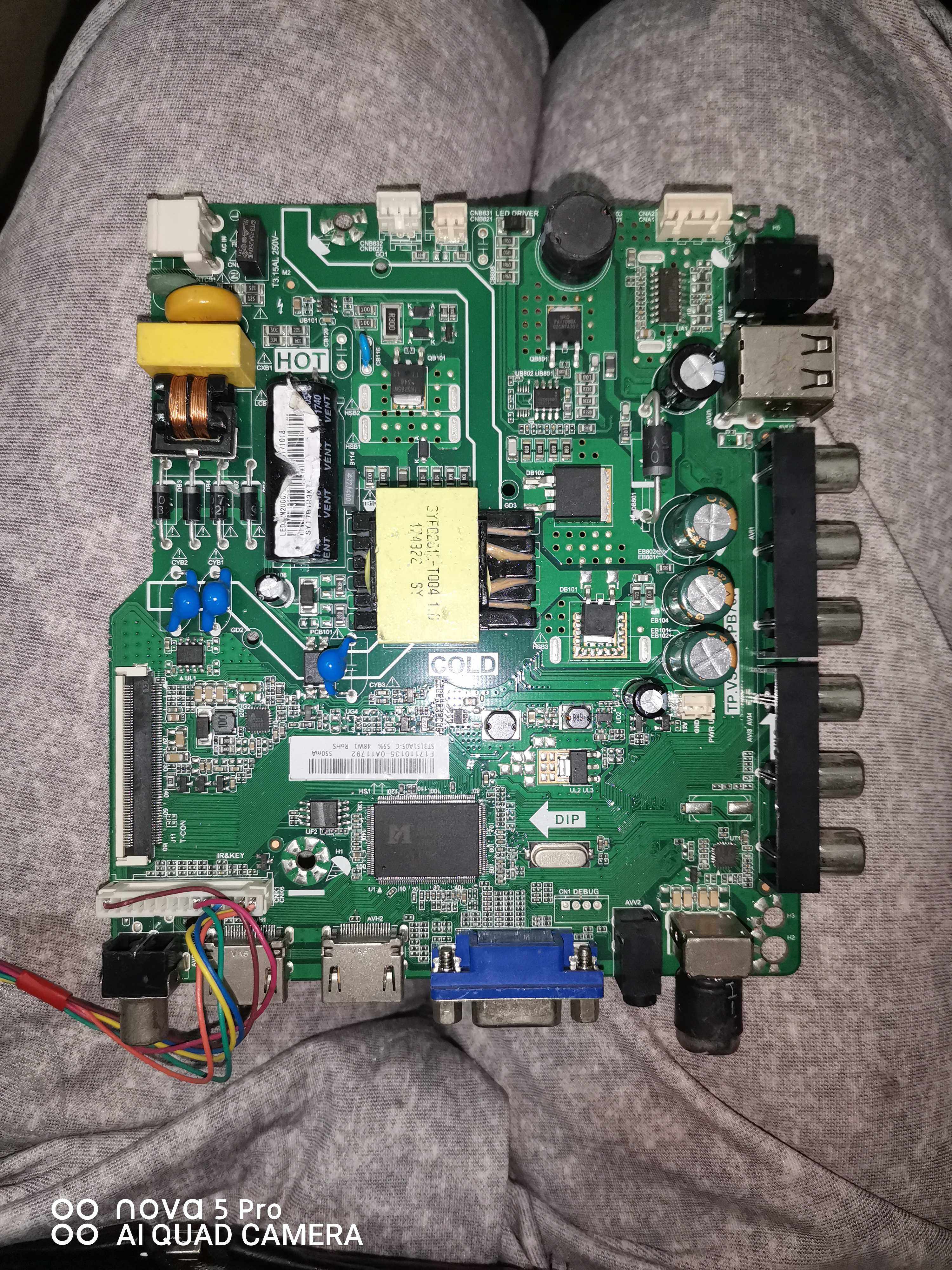 海信液晶LED32N2000 主板TP.VST69T.PB767 屏JHD315N2H81-BK