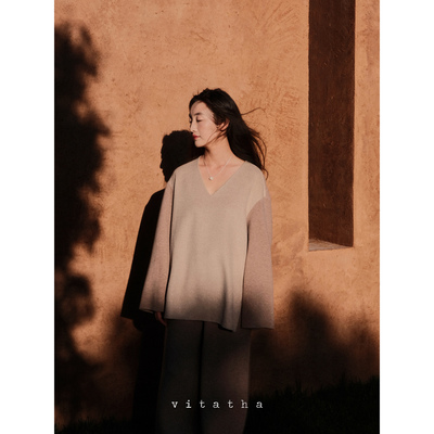 Vitatha番塔塔 云雾 宽松柔软亲肤V领拼接长袖毛呢上衣