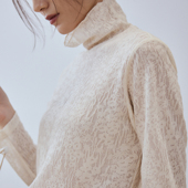 Vitatha番塔塔 内搭 进口氛围百搭叠穿木耳边半高领蕾丝提花打底衫