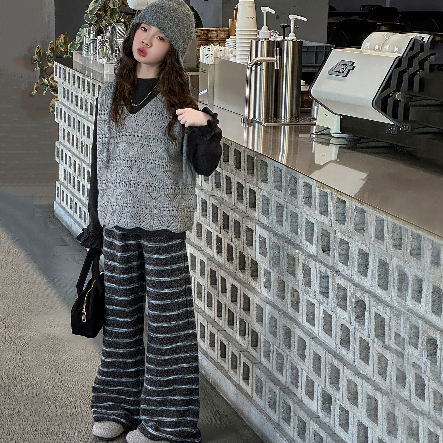 女童秋季毛衣背心套装2025新款女孩长袖打底衫直筒休闲裤三件套潮,童装/婴儿装/亲子装,套装,淘宝优惠券,粉丝福利购,淘宝优惠卷