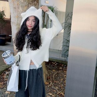 女童秋冬针织上衣2025新款儿童连帽衫长袖毛衣短款打底衫上衣洋气