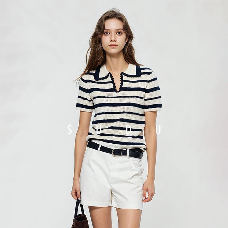 SUDU素都Miu系知识分子休闲 风轻薄款覆古条纹V领针织Polo短袖T恤
