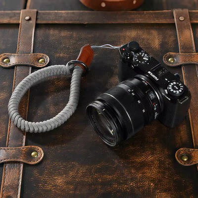 斯莫格相机手腕带索尼a7c2 a7m4 尼康Zfc Zf挂绳真皮肩带适用富士XM5手腕带绳XS20 XT50 X100VI配件佳能肩带