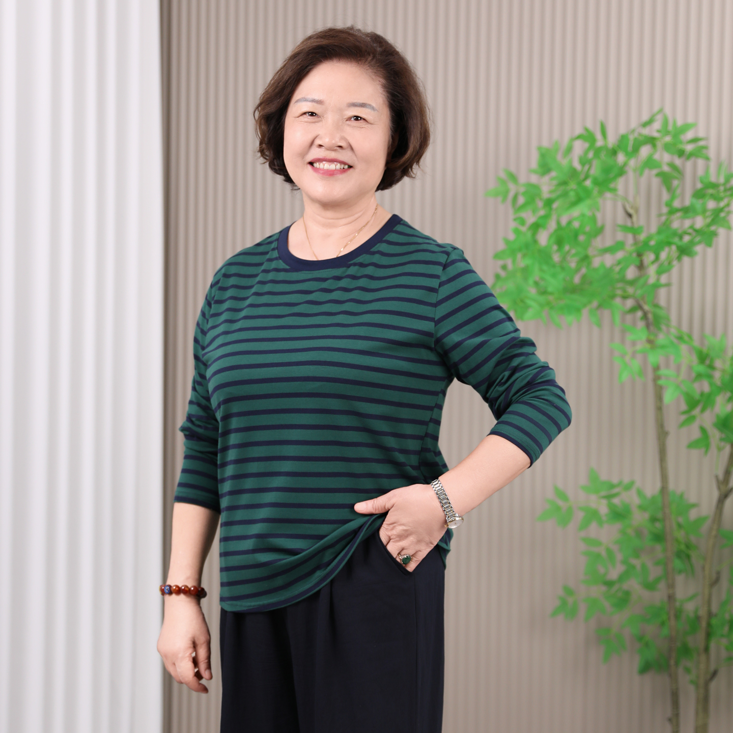 妈妈休闲条纹T恤春秋长袖上衣服