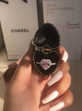 粉色爱心戒指镀白金精品女戒锆石