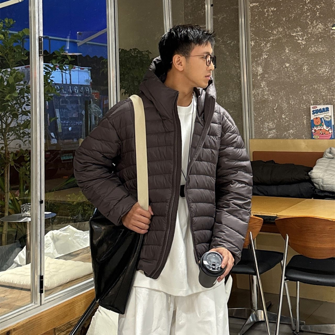 潮牌时尚简约排骨款连帽羽绒服男