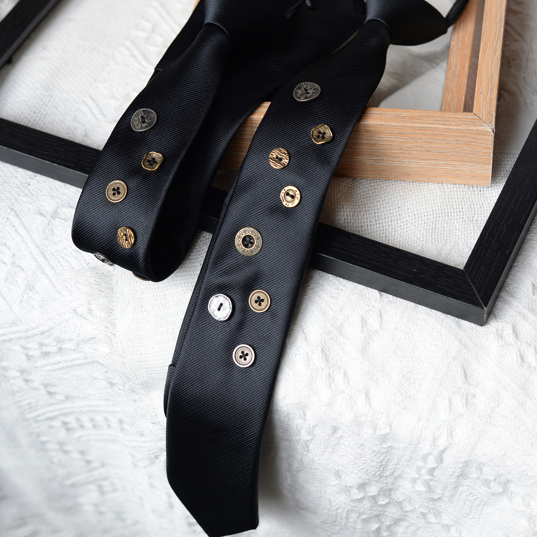 纽扣黑色领带免打结百搭复古优雅文艺高级感女男时尚创意气质格调,服饰配件/皮带/帽子/围巾,领带,淘宝优惠券,粉丝福利购,淘宝优惠卷