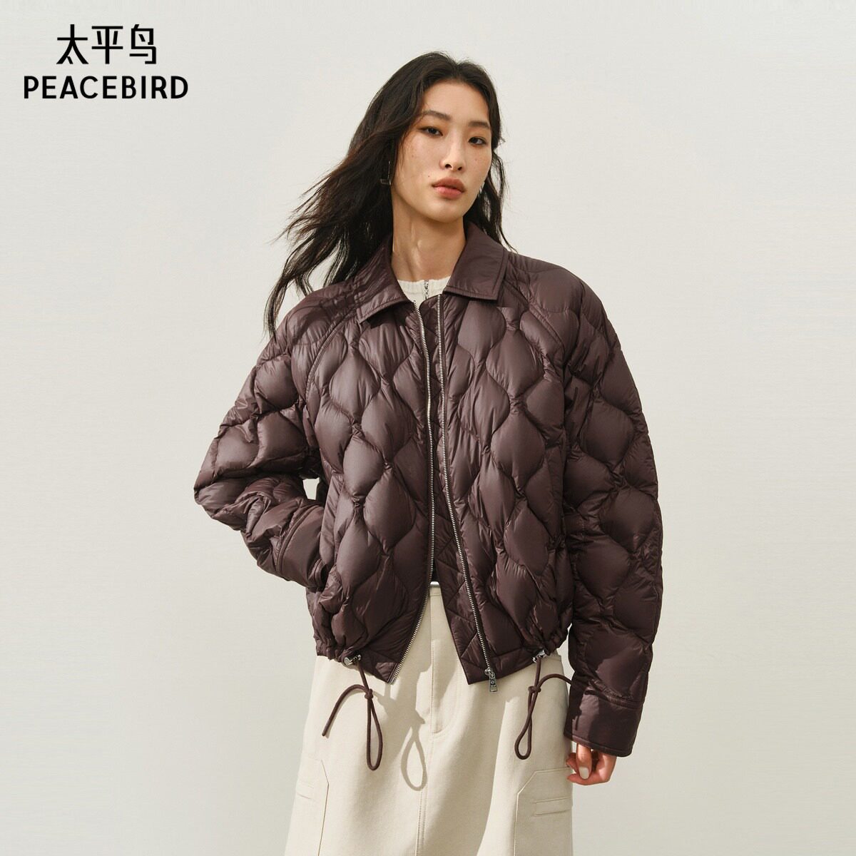 A1ACF4126 太平鸟女装2025年冬季新款轻薄短款羽绒服翻领菱格绗缝