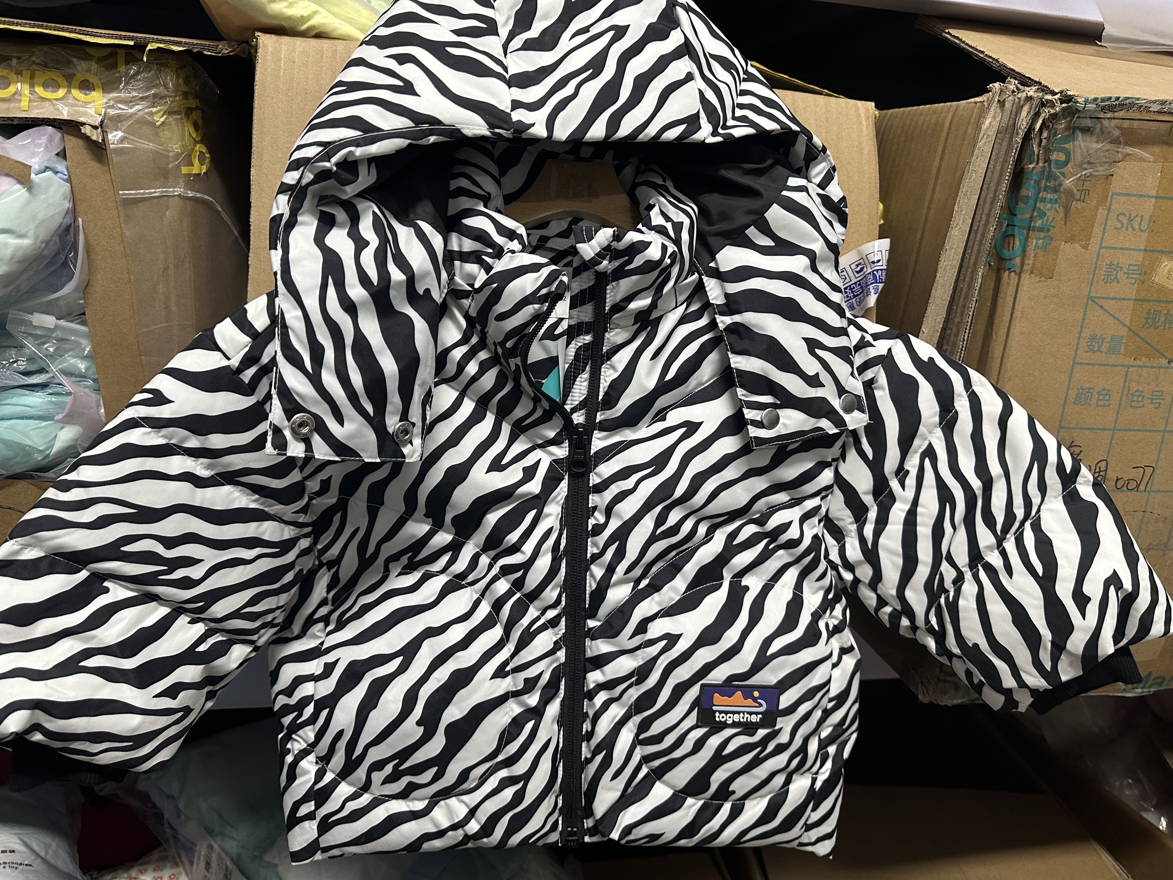 正品专柜马k乐斑马羽绒服儿童加厚保暖羽绒服 撤柜尾货