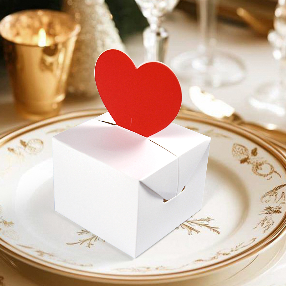 ins风精美爱心白色糖盒婚庆用品婚礼糖果盒现货情人节心形礼品盒