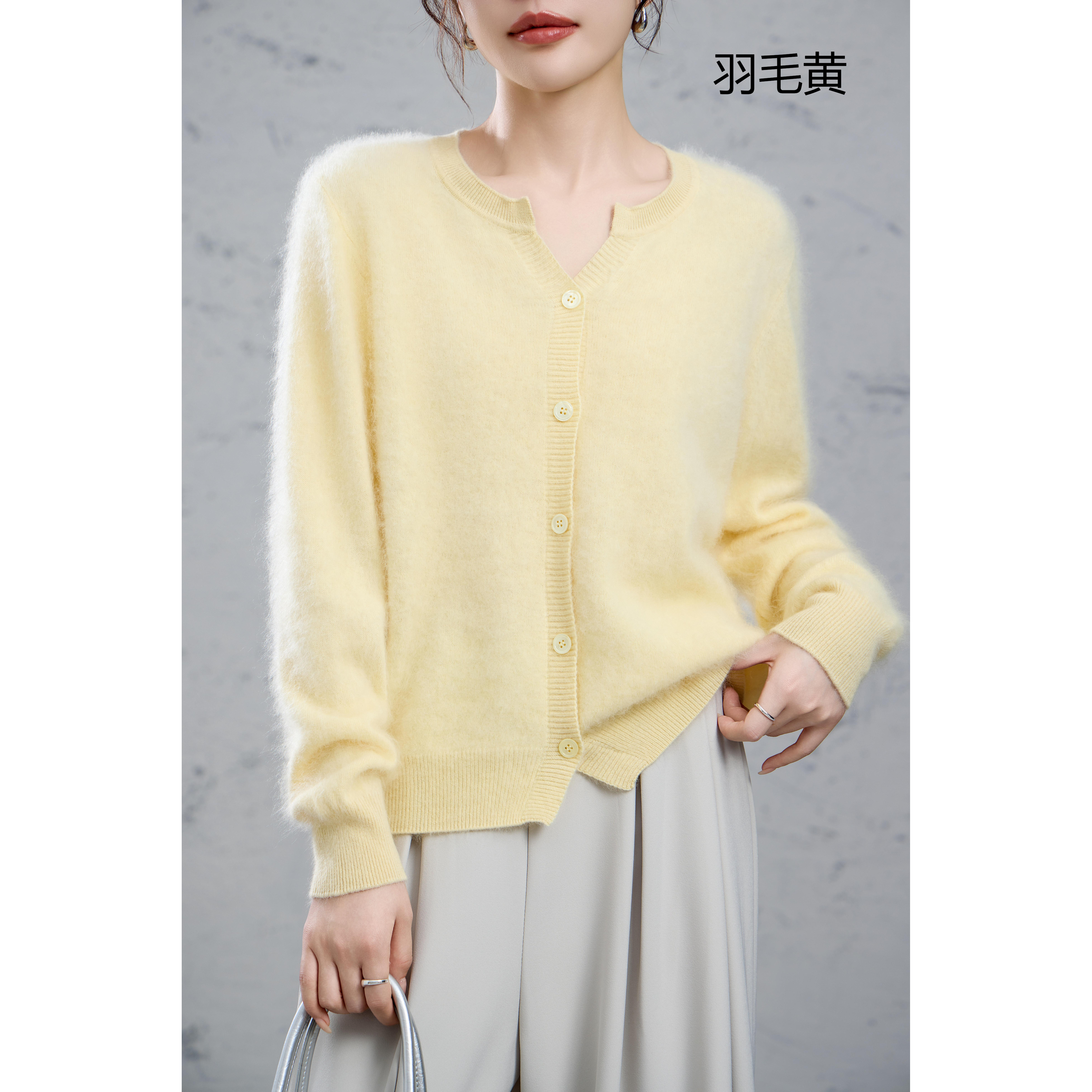 新款剪刀领加厚拉绒开衫