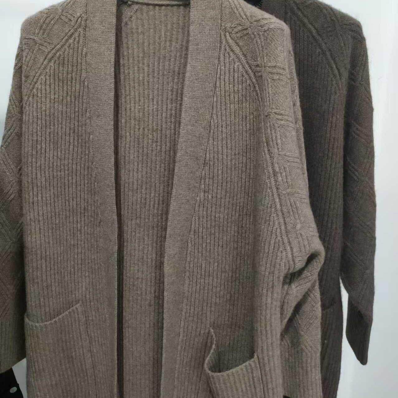 金标牦牛绒加厚中长款开衫