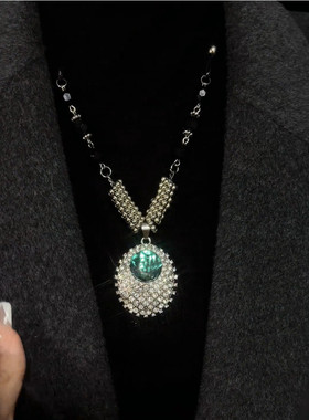 绿色水晶毛衣链时尚高级感吊坠