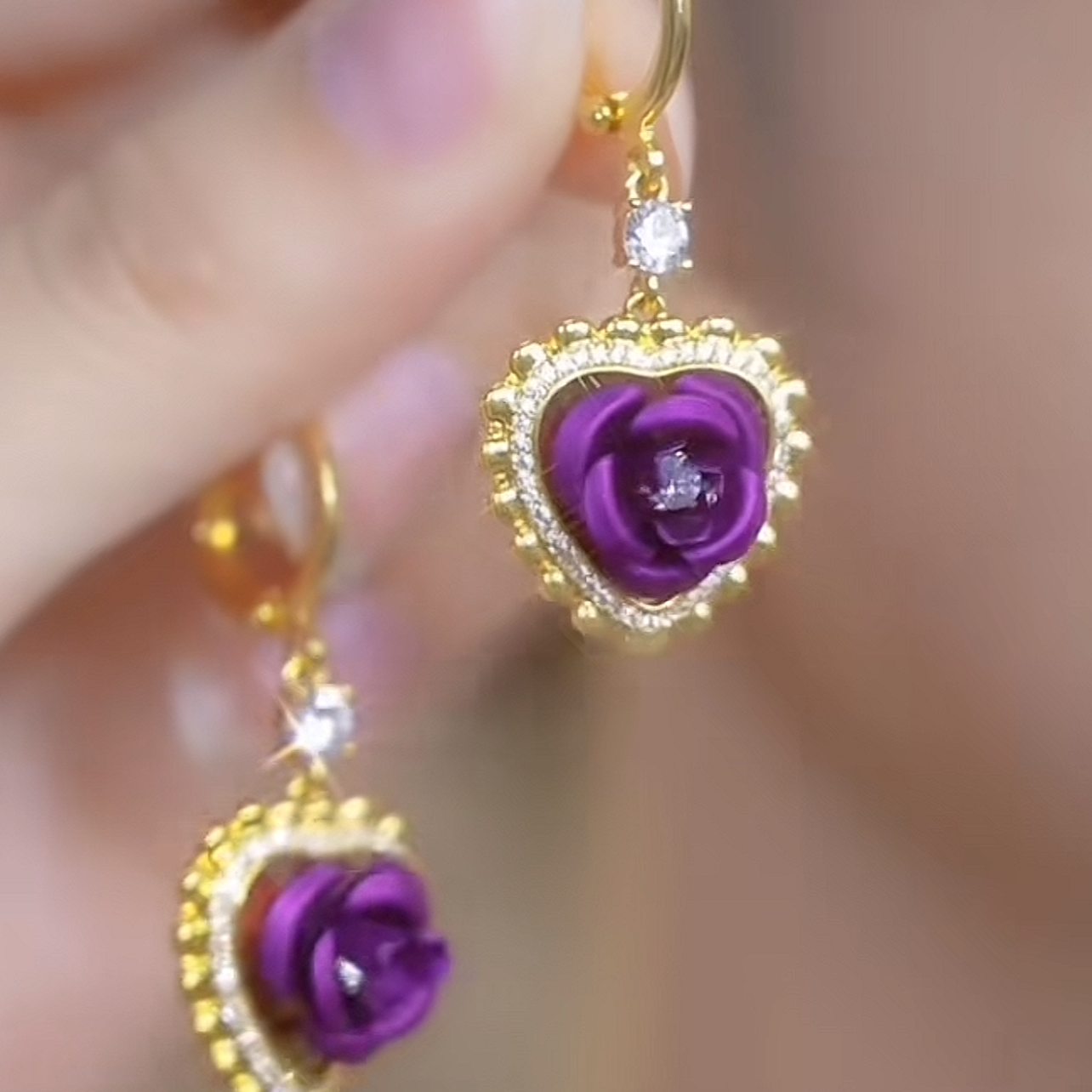 新款气质紫色爱心玫瑰花耳扣轻奢小众独特设计感耳环时尚百搭耳饰